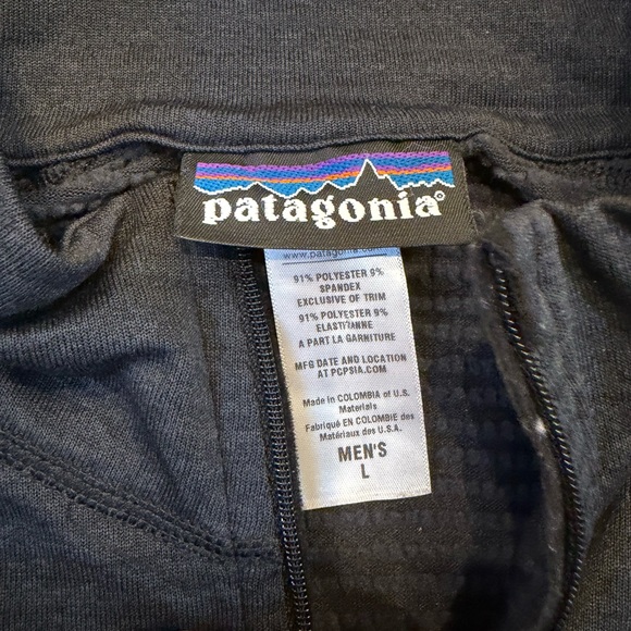 Patagonia Men's Capilene 1/4 Zip Black Zip Pullover - Picture 2 of 4